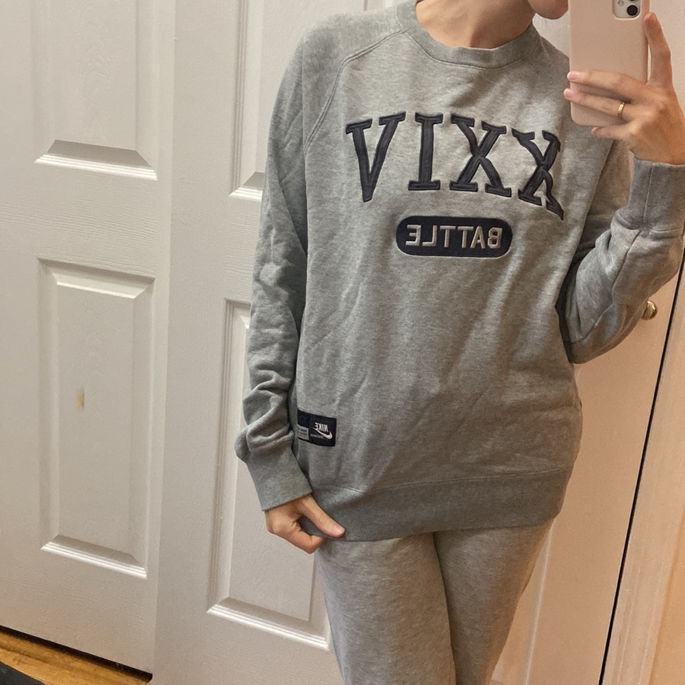 Nike sweater